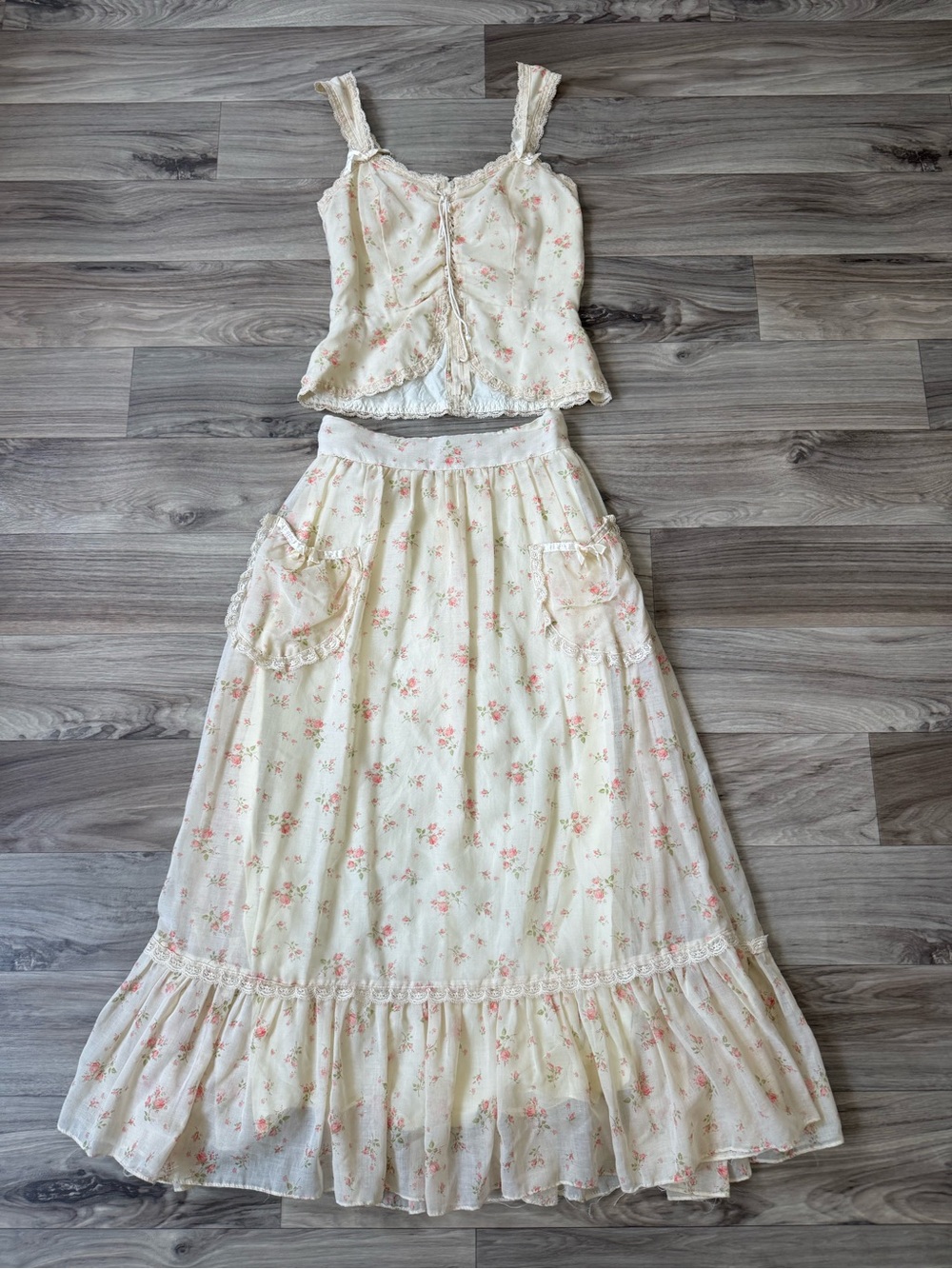 Vintage 1970s Gunne Sax Pink Floral Print Prairie Skirt Set Romantic Coquette